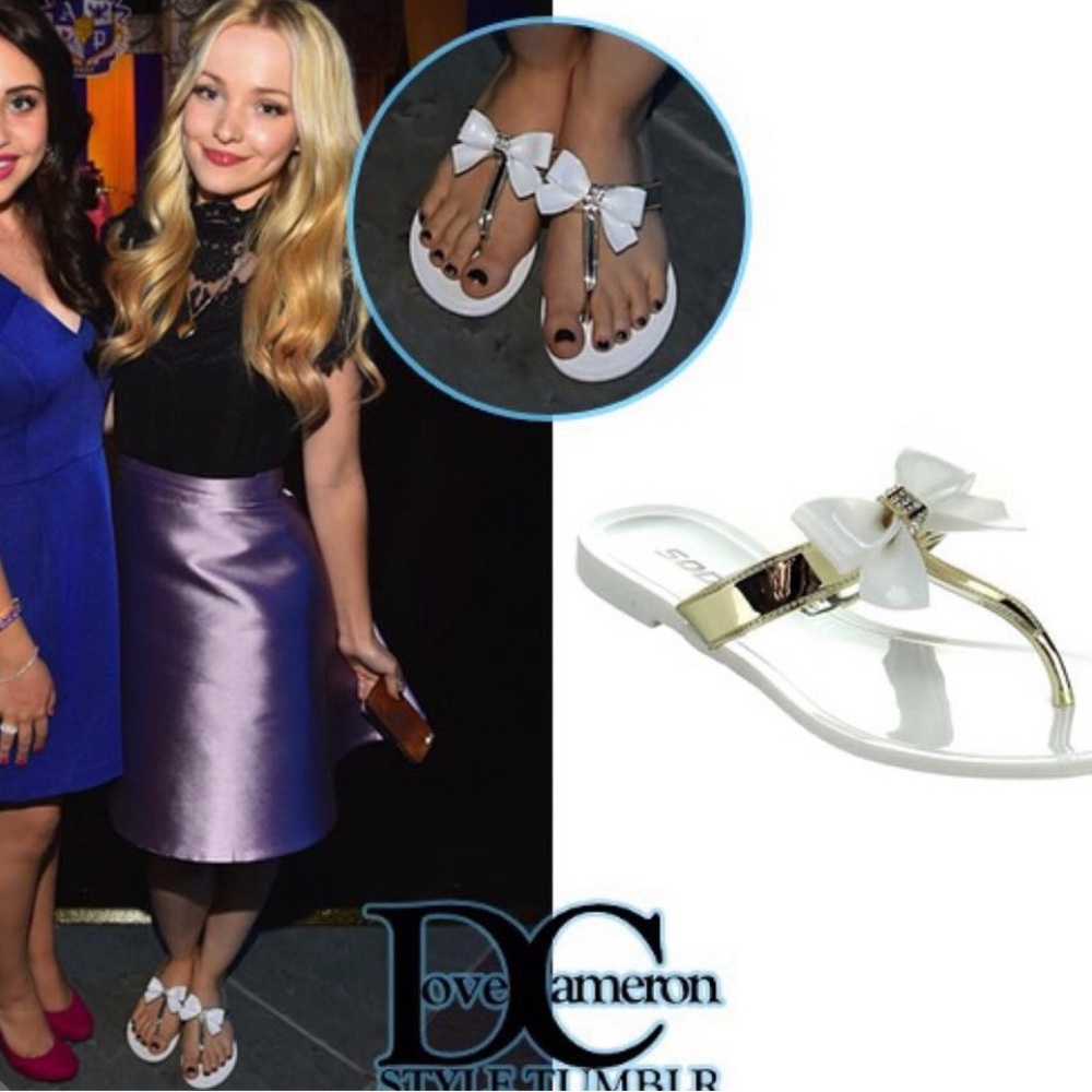 Soda White Bow Flip Flop Worn by Dove Cameron